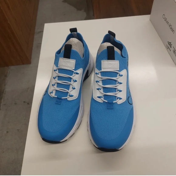 Shoes - New whit box. Women's Vianna Logo Slip On Sneakers